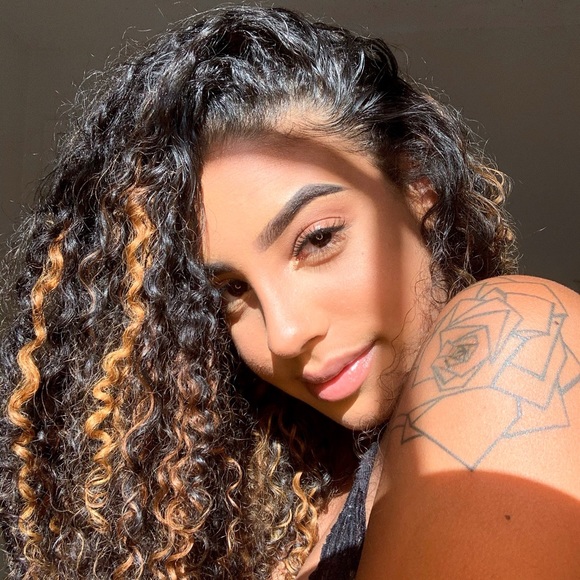 Meet your Posher, Astrid - Picture 1 of 1